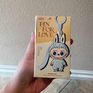 Damaged box The Monsters Pin for Love Series-Vinyl Plush Pendant Blind Box (A-M)